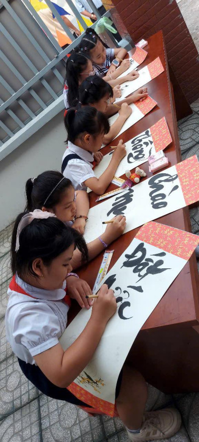 Trường Tiểu Học Hòa Phú tham gia lễ phát động “Tết trồng cây và chăm sóc cây - đời đời nhớ ơn Bác Hồ” nhân kỷ niệm 135 năm ngày sinh Chủ tịch Hồ Chí Minh (19/5/1890 - 19/5/2025)