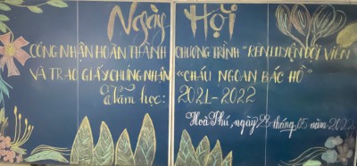 Ngày hội Công nhận hoàn thành Chương trình "Rèn luyện đội viên" bậc Măng non và trao giấy khen Cháu ngoan Bác Hồ