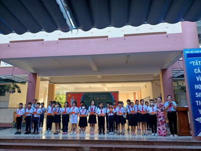 Thiếu nhi Thủ Dầu Một thi đua làm theo 5 điều Bác Hồ dạy"
