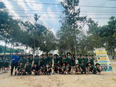 Chương trình hoạt động trải nghiệm "Một ngày em tập làm chiến sĩ"