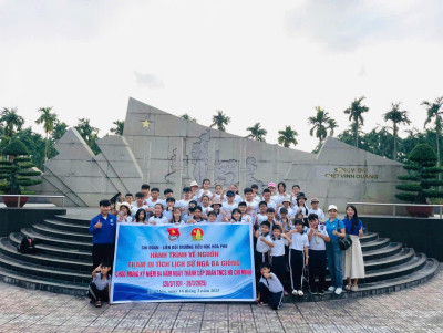 Hành trình về nguồn tại Khu tưởng niệm Liệt sĩ Ngã Ba Giồng