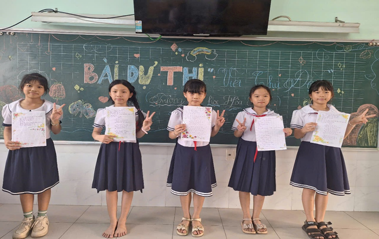 Tham gia sân chơi viết chữ đẹp Khối 4 của Trường Tiểu học Hòa Phú năm học 2024 - 2025