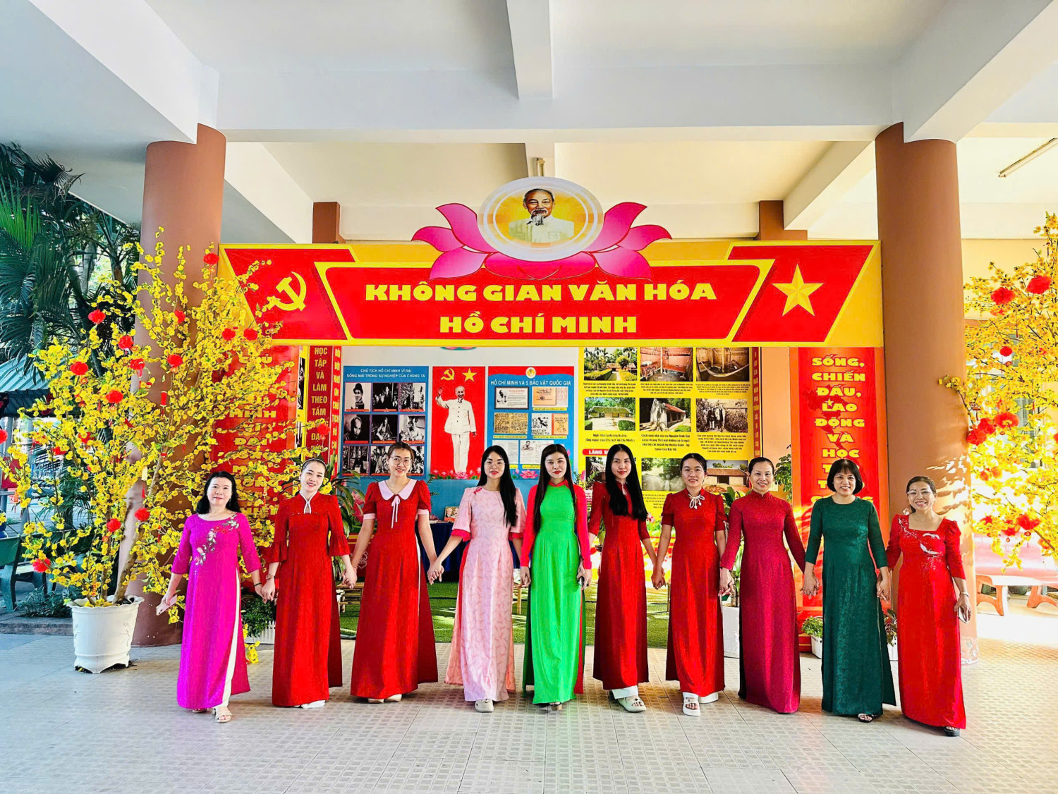 CĐCS Trường Tiểu học Hòa Phú hưởng ứng tuần lễ áo dài