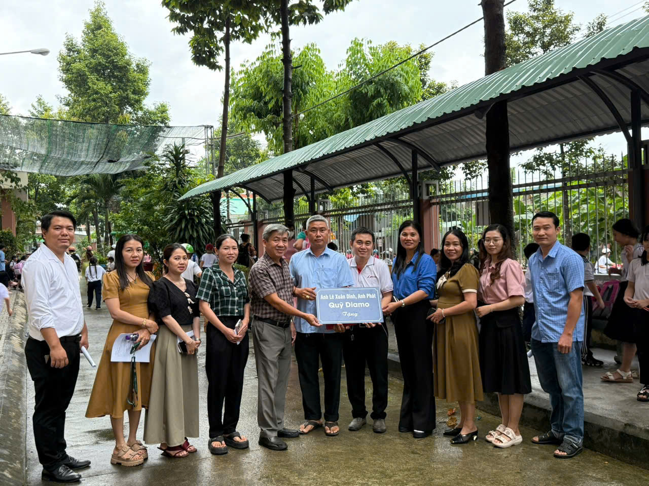 CÔNG TRÌNH  "NHÀ CHỜ YÊU THƯƠNG – ĐIỂM HẸN AN TOÀN CHO HỌC SINH TIỂU HỌC HOÀ PHÚ" QUỸ THIỆN NGUYỆN DIAMO VÀ HỘI PHỤ HUYNH HỖ TRỢ NHÀ TRƯỜNG XÂY DỰNG NHÀ CHỜ CHO HỌC SINH