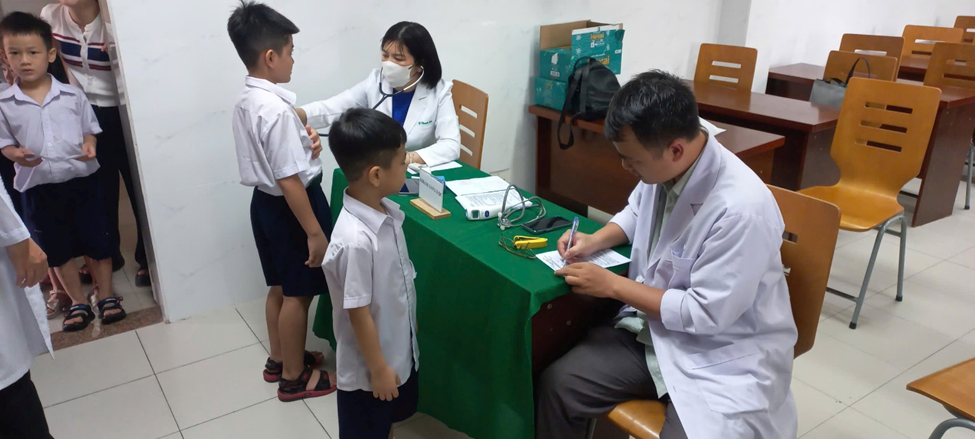 Chiến dịch tiêm ngừa Uốn ván - Bạch hầu cho học sinh lớp 2 Tại Trường Tiểu học Hòa Phú