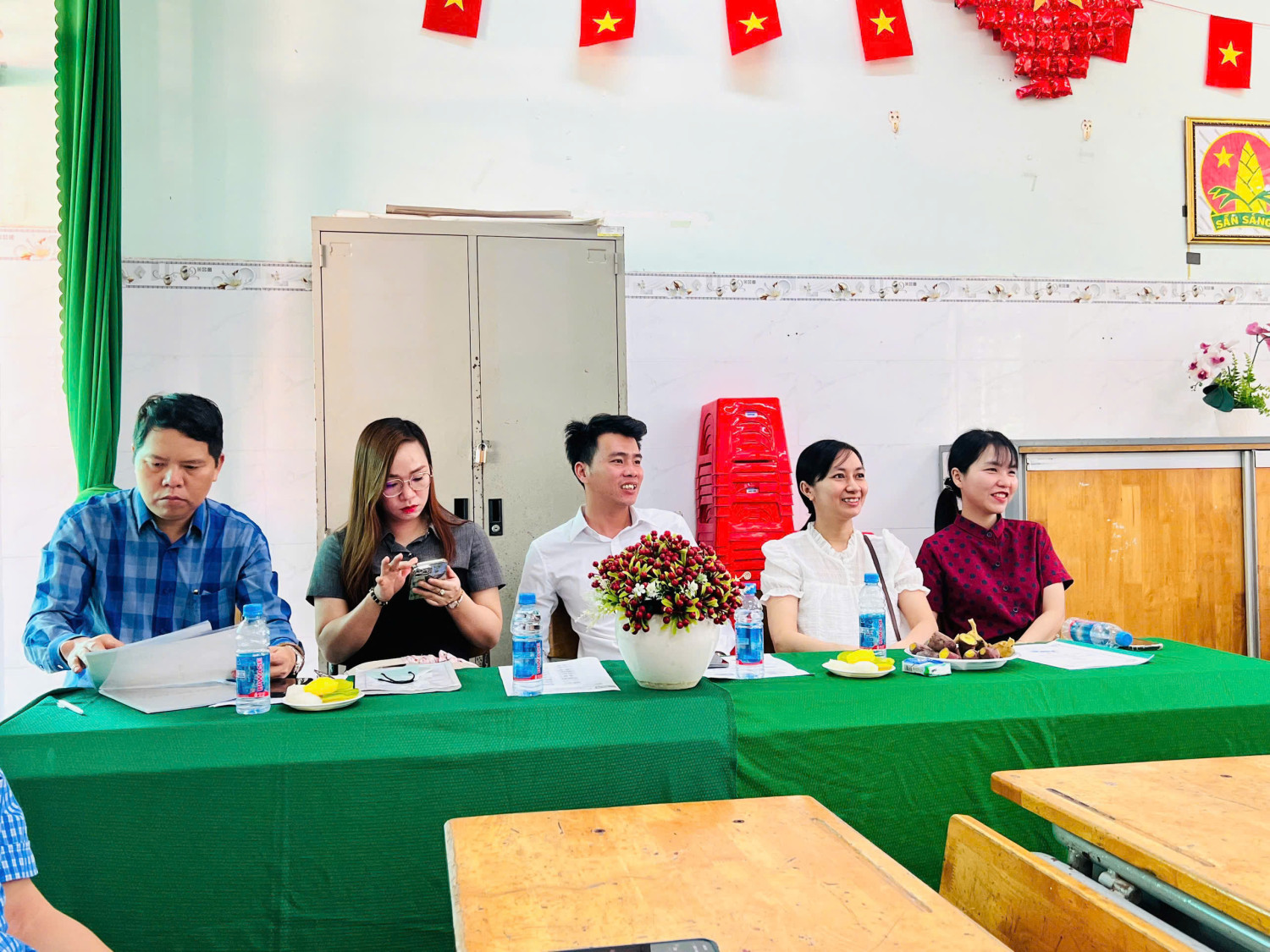 HỌC SINH HỨNG THÚ HỌC TẬP QUA TIẾT HỌC MỞ MÔN TOÁN TẠI LỚP 3/14 TRƯỜNG TIỂU HỌC HÒA PHÚ